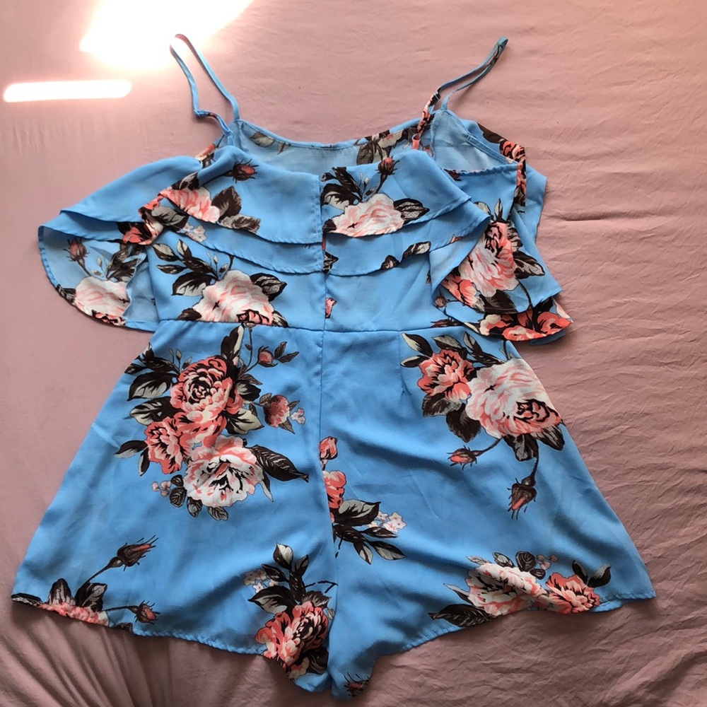 🌸FLORAL ROMPER🌸 - Picture 3 of 3